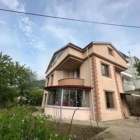 Merkeze Yakin Deniz Manzarali Doga Ile Ic Ice Essiz Huzur Icerisinde Bir Tatil * Trabzon